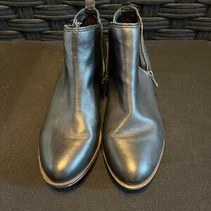 Lucky Brand Black Leather Ankle Booties